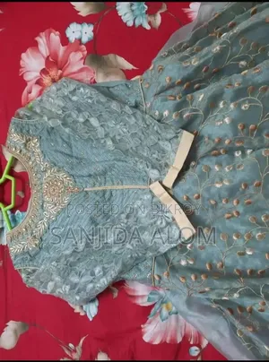নারীদের পোশাক