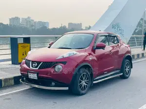 Nissan Juke 2011 Maroon