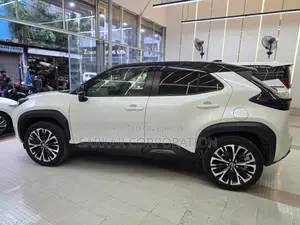 Toyota Yaris Cross 1.5 Hybrid FWD 2021 Pearl