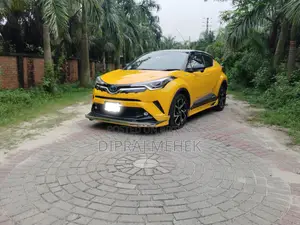 Toyota C-HR 2018 Yellow