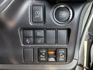Toyota Noah 2021 Pearl