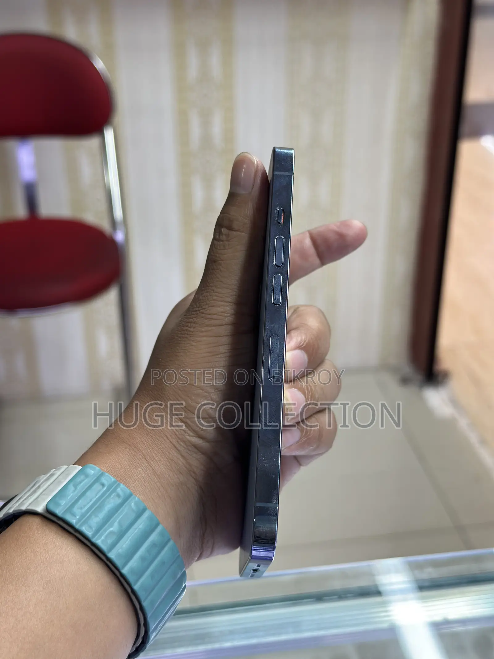 অ্যাপল আইফোন ১৩ প্রো ১২৮ জিবি ব্লু