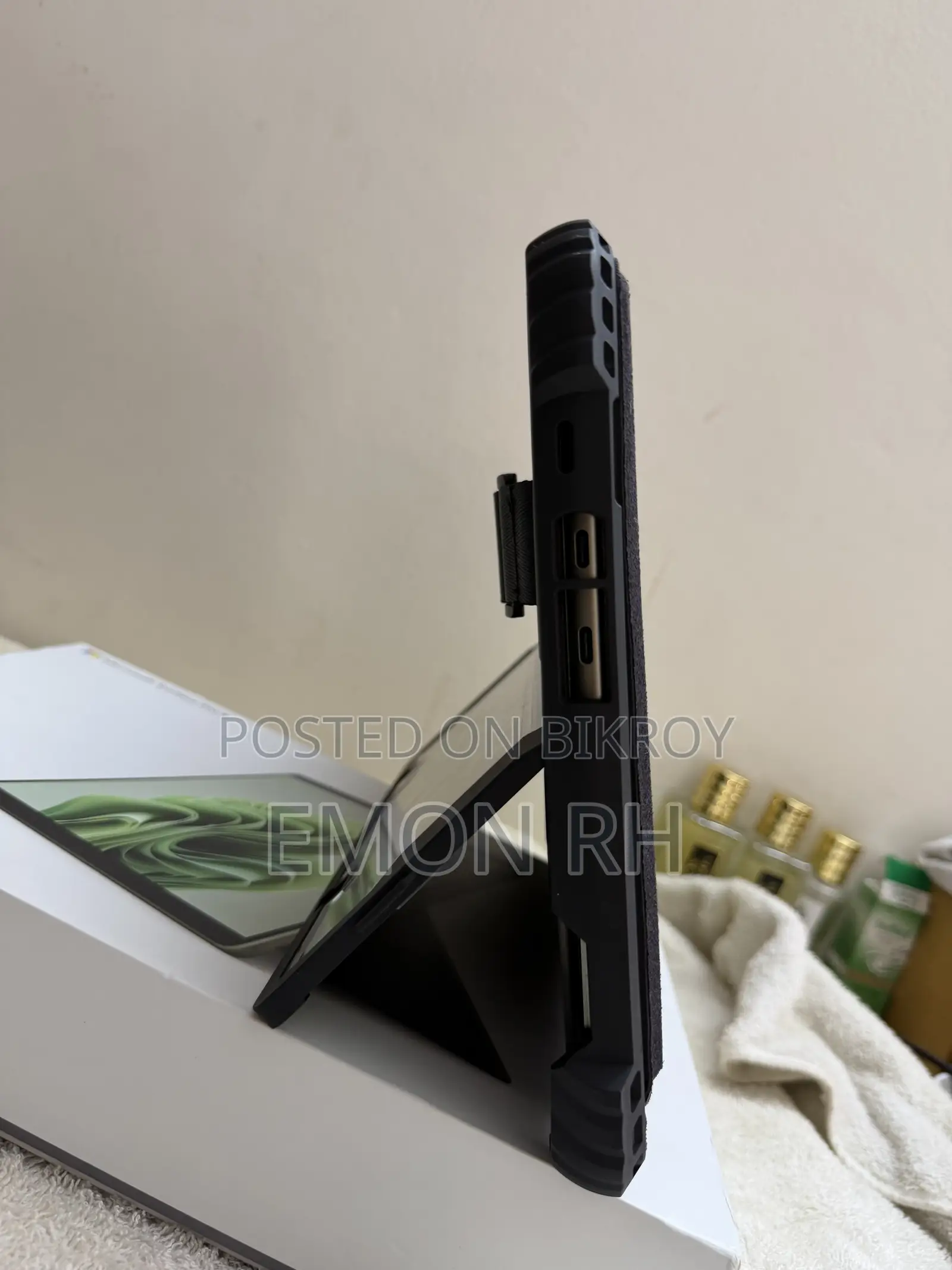ল্যাপটপ Microsoft Surface Pro 9 8GB Intel Core i5 eMMC 256GB