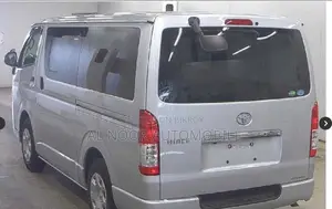 টয়োটা হাইএস ২০২১ সিলভার
