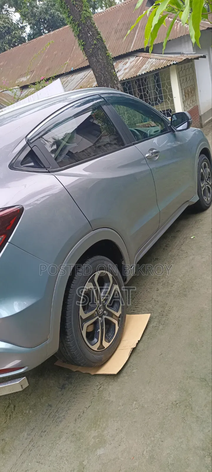 হোন্ডা ভেজেল ২০১৫ গ্রে