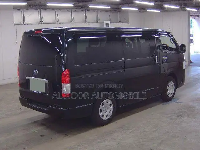Toyota HiAce 2022 Black