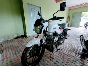 Bajaj V15 2018 White