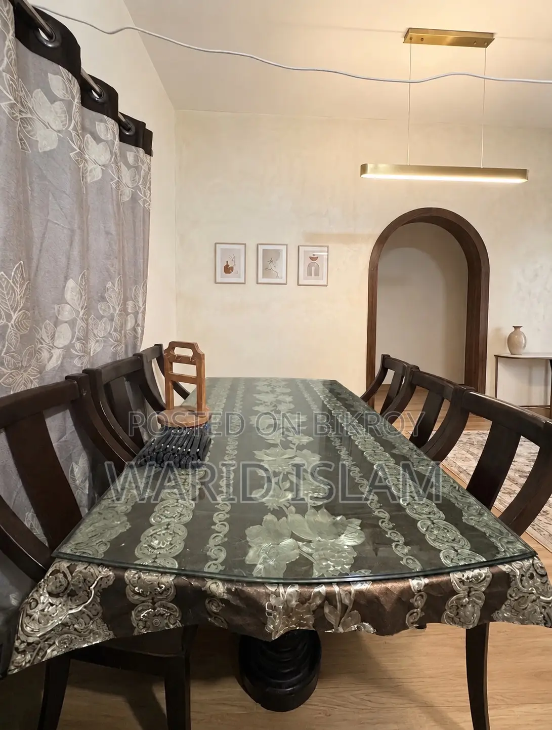Mahogany Wood Dining Table