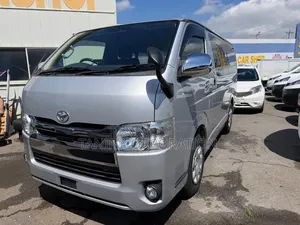 Toyota HiAce 2020 Silver