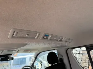 Toyota HiAce 2020 Silver