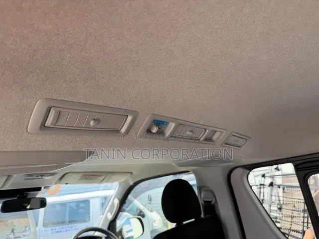 Toyota HiAce 2020 Silver