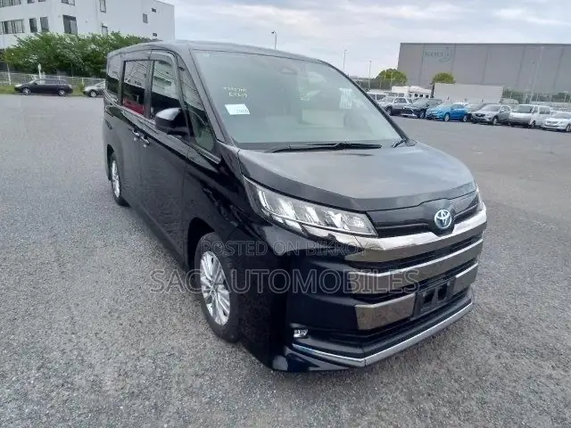Toyota Noah 2022 Black