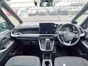 Toyota Noah 2022 Black