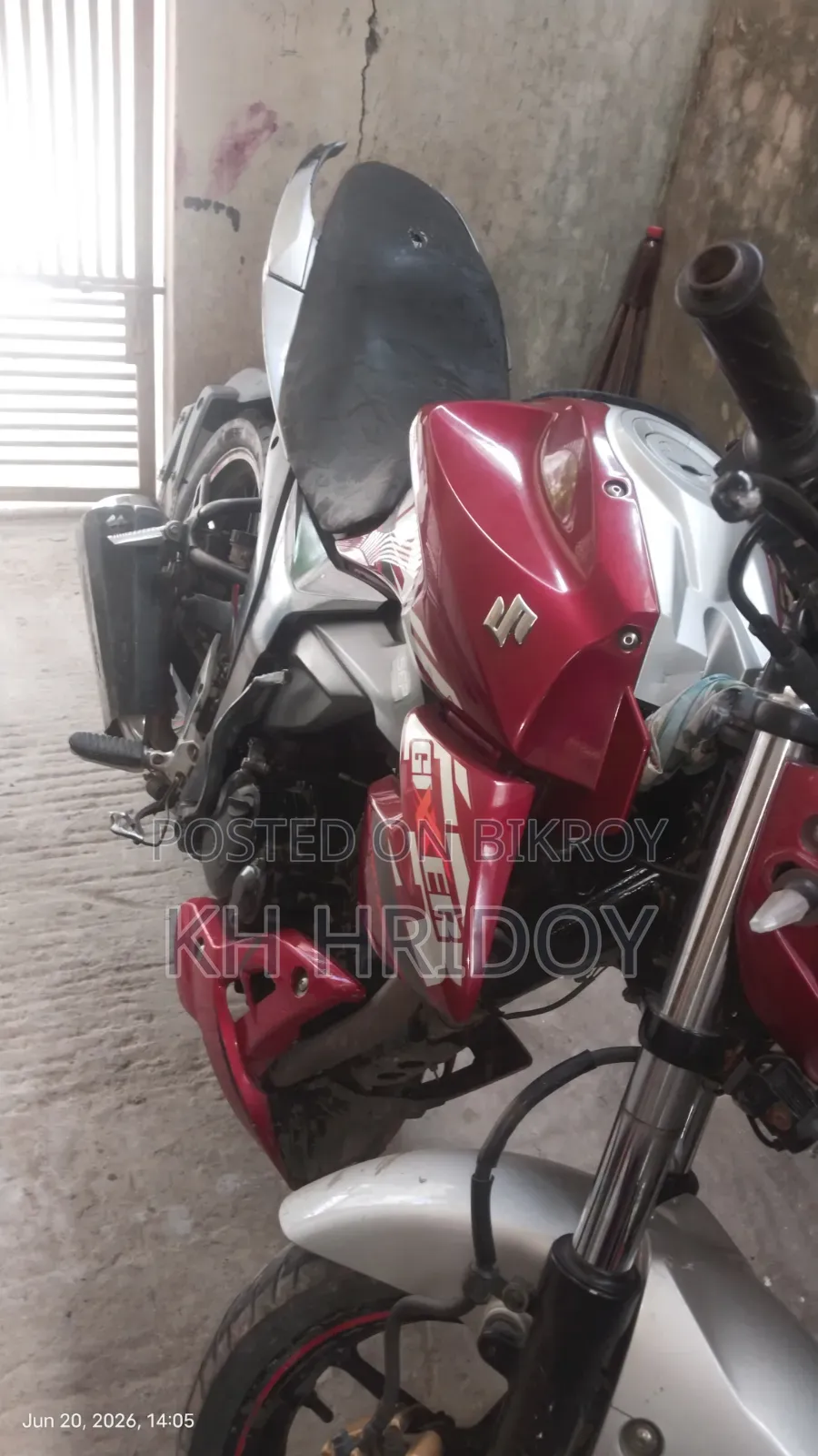 সুজুকি জিক্সার মনোটোন ২০১৯ লাল
