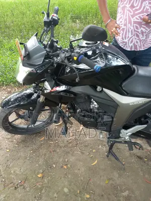সুজুকি জিক্সার মনোটোন ২০২৪ ব্ল্যাক