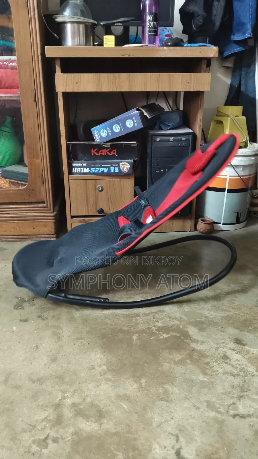 একটি বেবি বাউন্সিং চেয়ার বিক্রি করা হবে।