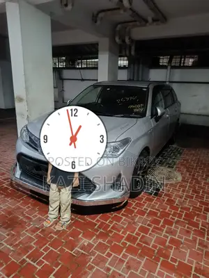 Toyota Corolla Fielder 1.5 Hybrid FWD 2019 Silver
