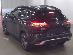 টয়োটা করোল্লা ক্রস ২০২২ ব্ল্যাক