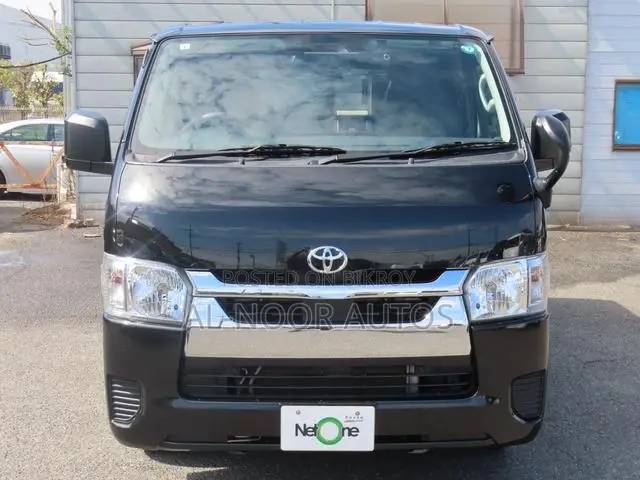 Toyota HiAce 2022 Black