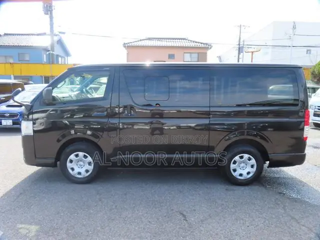 Toyota HiAce 2022 Black