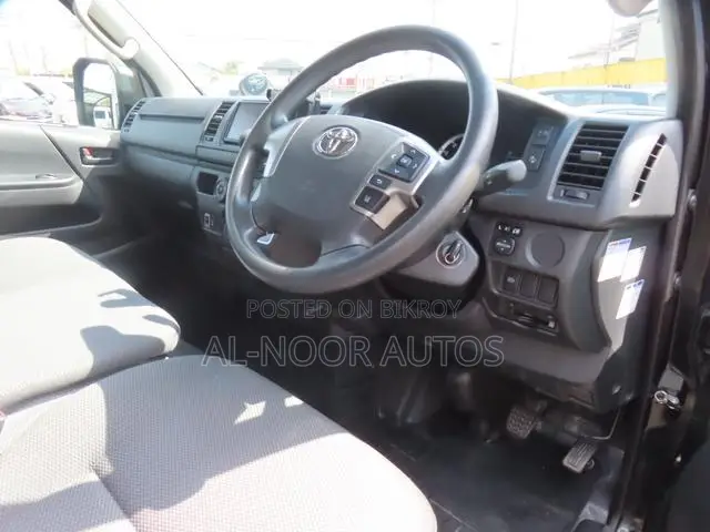 Toyota HiAce 2022 Black