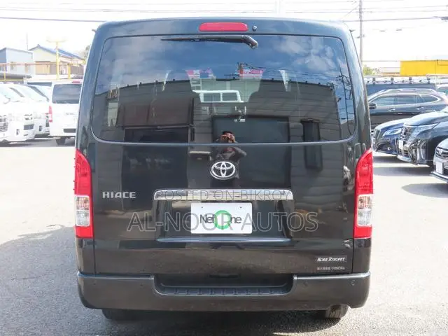 Toyota HiAce 2022 Black