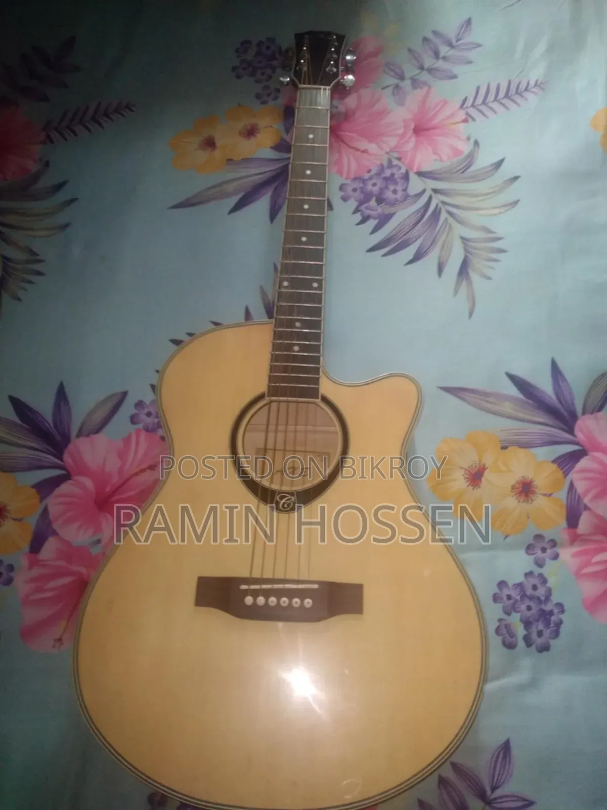 Axe 52c Brand New Acoustic Guitar 2026