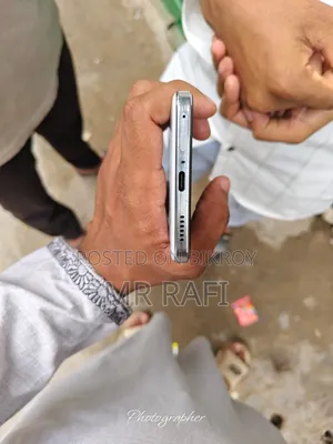 iQOO 256 GB White