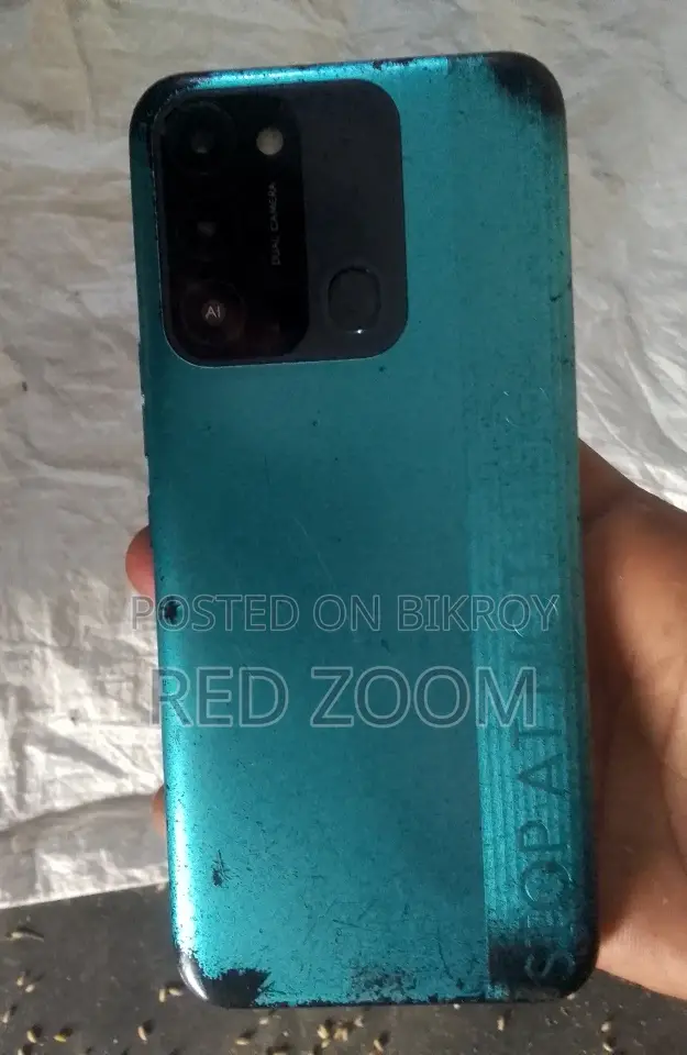 Tecno Spark 8C 64 GB