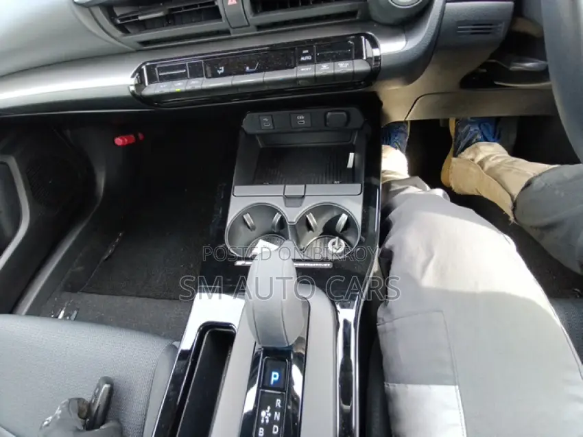 Toyota Prius 2024 Gray