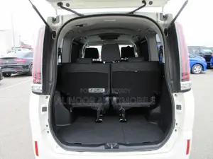 Toyota Noah 2021 White