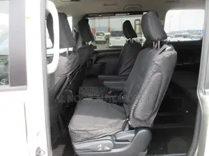 Toyota Noah 2021 White