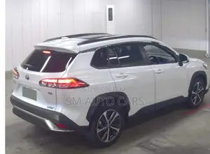 Toyota Corolla Cross 1.8 Hybrid FWD 2022 White