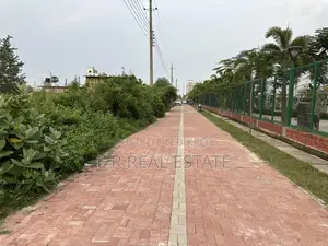 Block-N, 3 Katha, South-facing, Near Bashundhara Park, Urgent Sale