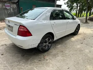 Toyota Corolla 2005 White