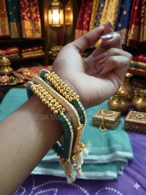 মেয়েদের গহনা