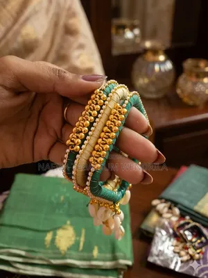 মেয়েদের গহনা