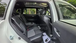 Toyota Corolla Cross 1.8 Hybrid FWD 2021 Pearl