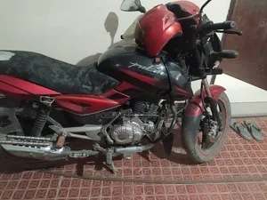 Bajaj Pulsar 150 2017 Red