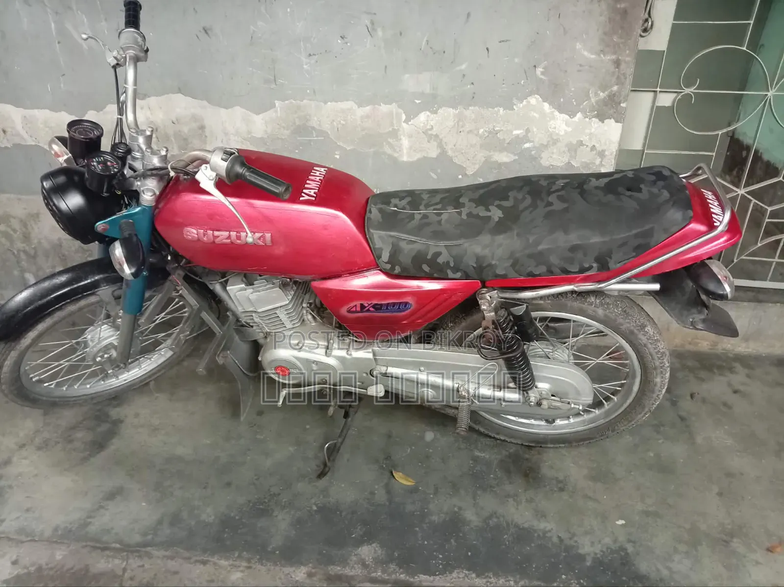 Suzuki 2000 Red