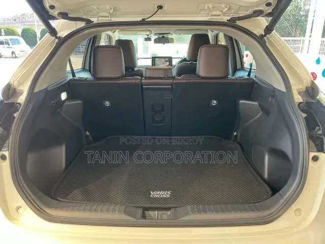 Toyota Yaris Cross 2021 Pearl