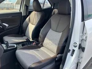 Toyota Yaris Cross 2021 Pearl