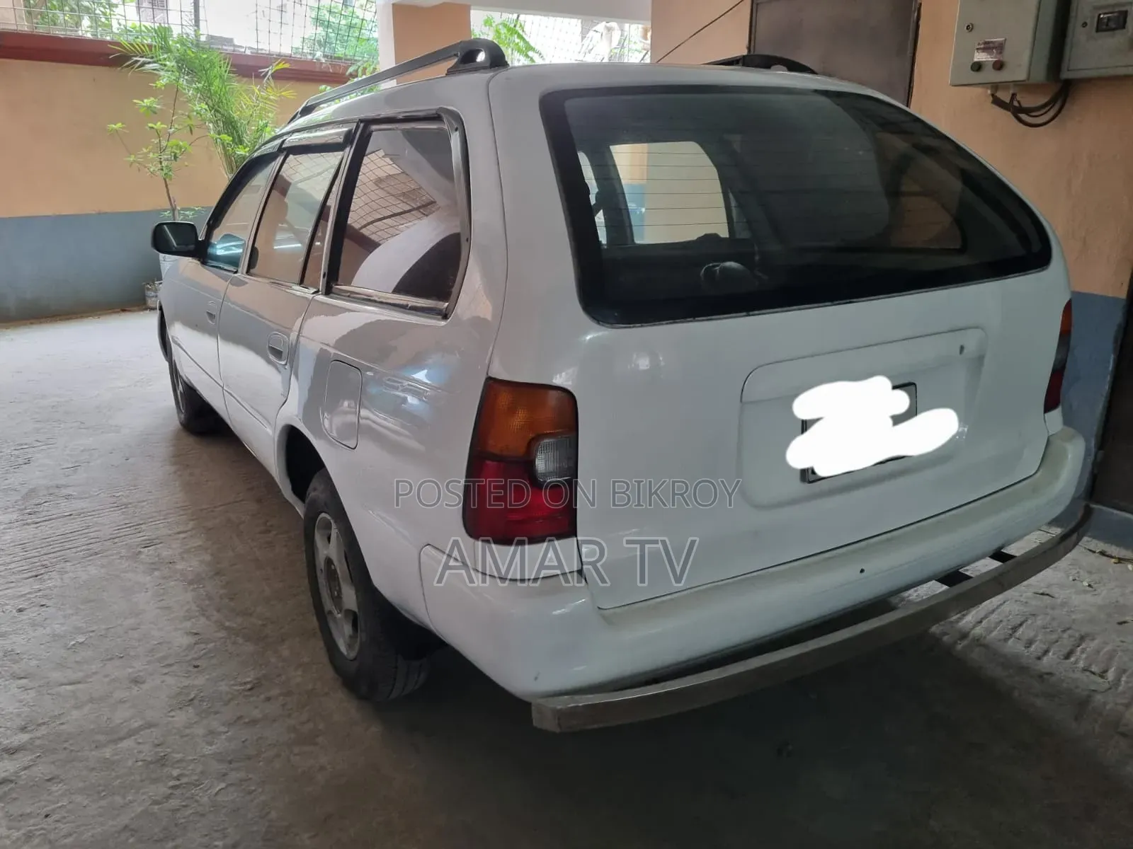 Toyota Corolla 2002 White