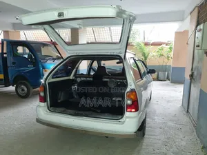 Toyota Corolla 2002 White