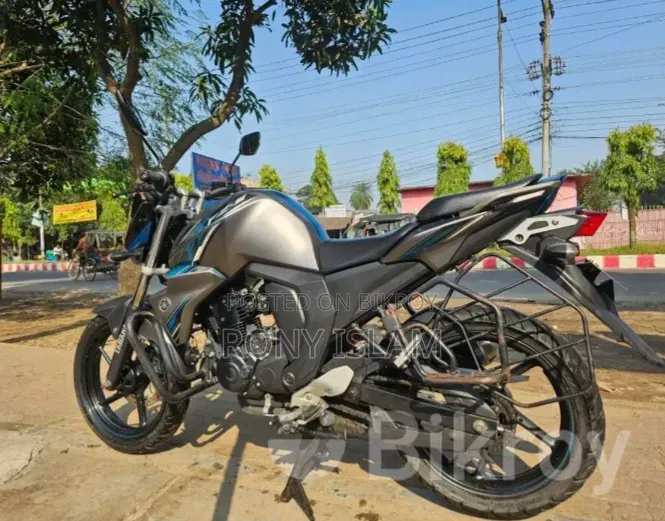 Yamaha FZ 2018