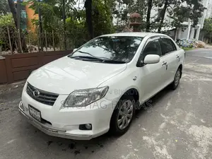 টয়োটা এক্সিও ২০১২ হোয়াইট
