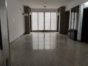 বনানীতে ২৭০০ বর্গফুটের অফিস স্পেস ভাড়ার জন্য