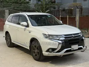 Mitsubishi Outlander 2.0 PHEV AWD 2017 White