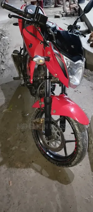 সুজুকি জিক্সার এসএফ ২০১৯ রেড