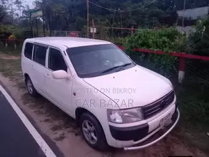 টয়োটা প্রোবক্স ২০০৪ সাদা